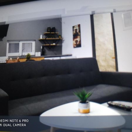 Minimal Apartment カラマタ エクステリア 写真